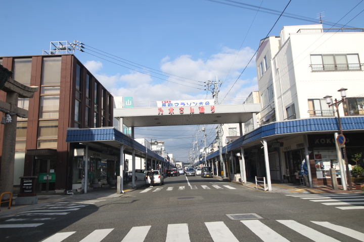 クエストコート長府紺屋町ガーデンテラス ショッピング施設