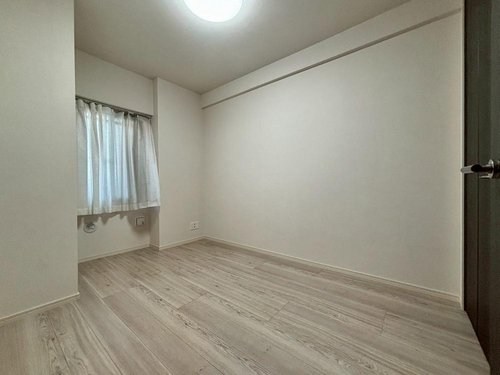 トラストネクサス生野町 内観写真（リビング以外の居室）
