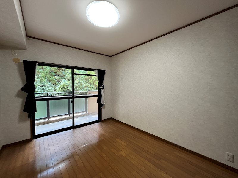 形山パレス 内観写真（リビング以外の居室）
