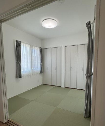 山陽小野田市大字厚狭 内観写真（リビング以外の居室）