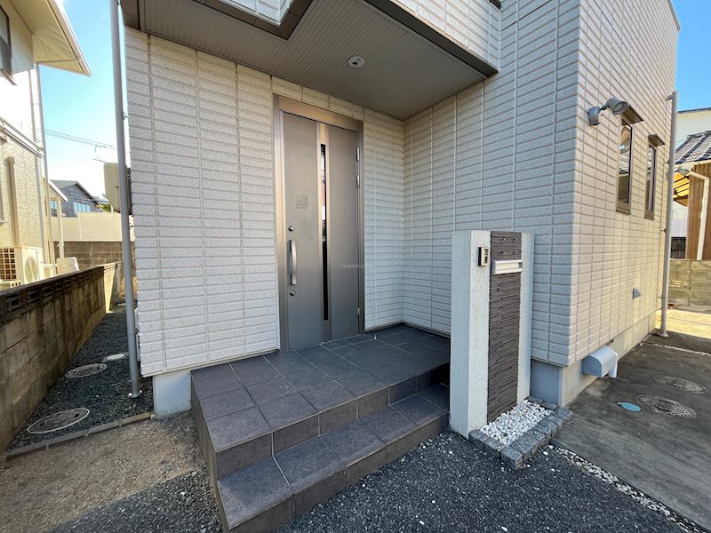 稗田町  現地写真（玄関）