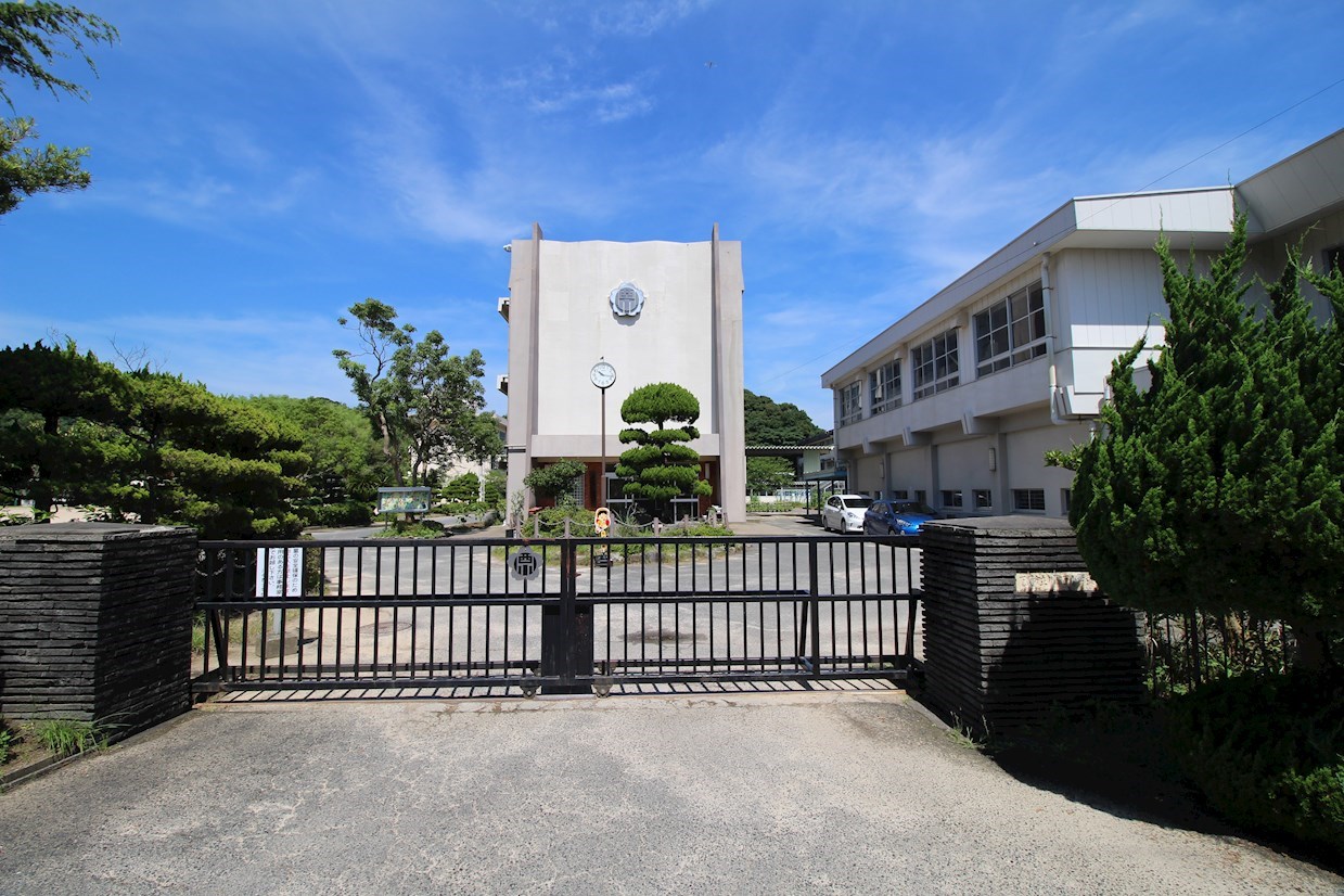 サンコート綾羅木本町9丁目　22号地 小学校