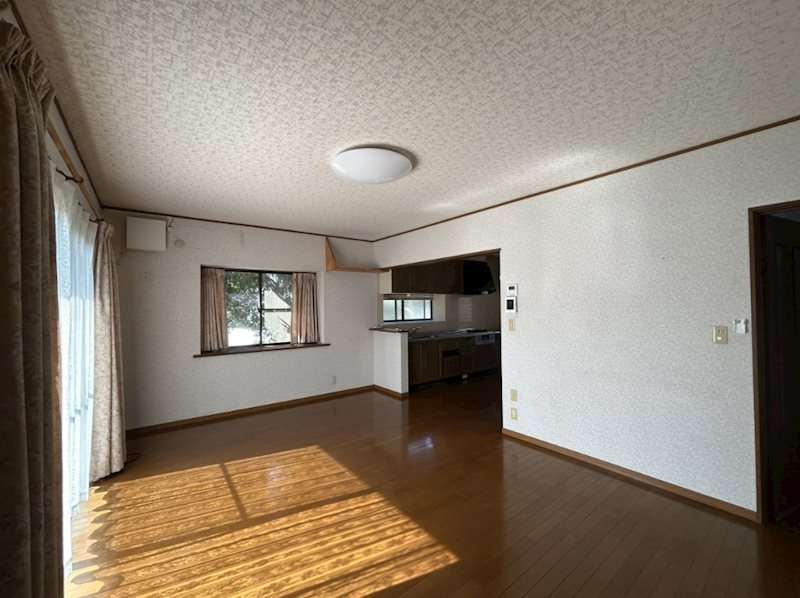 菊川町大字下岡枝 内観写真（リビング）