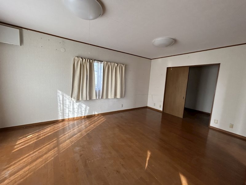 菊川町大字下岡枝 内観写真（リビング以外の居室）