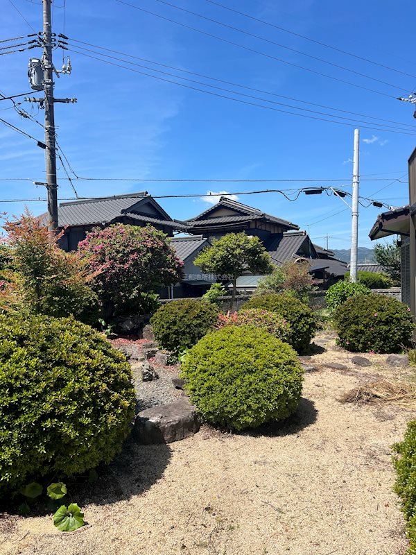 王喜本町  現地写真（庭）
