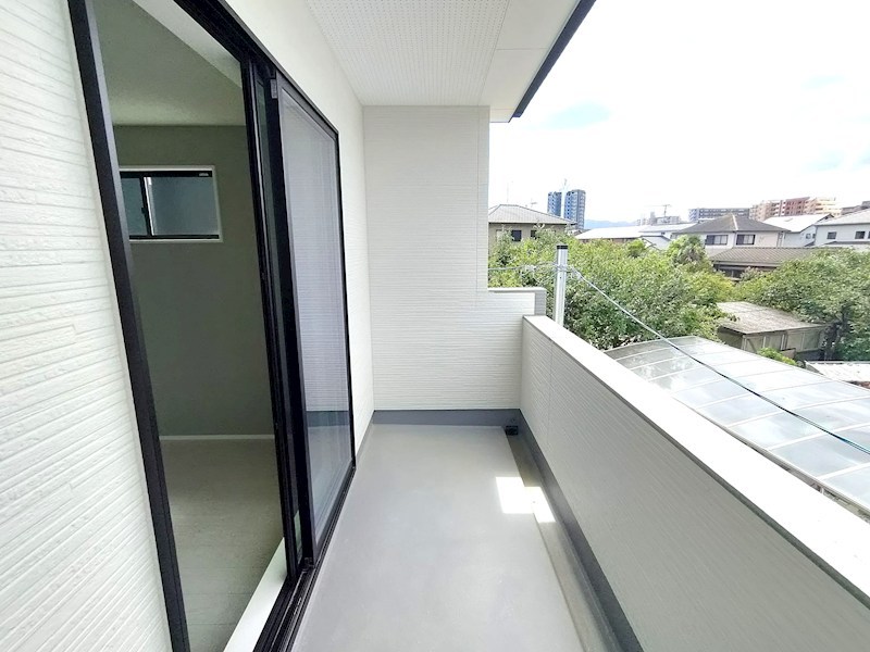 福津市花見の里3丁目5期新築戸建て全2棟　1号棟 現地写真（バルコニー）