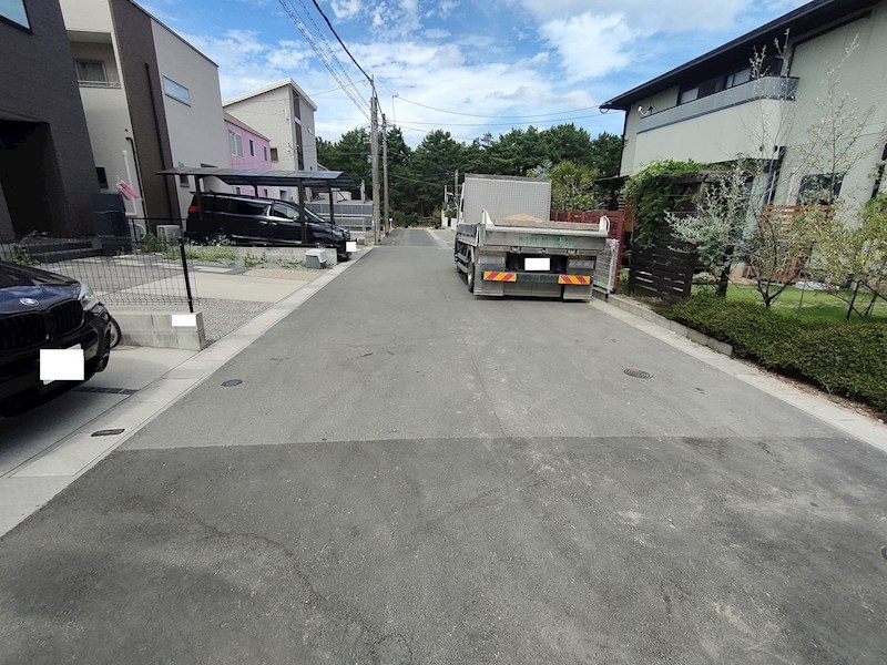 福津市花見の里3丁目5期新築戸建て全2棟　1号棟 現地写真（前面道路含む現地写真）