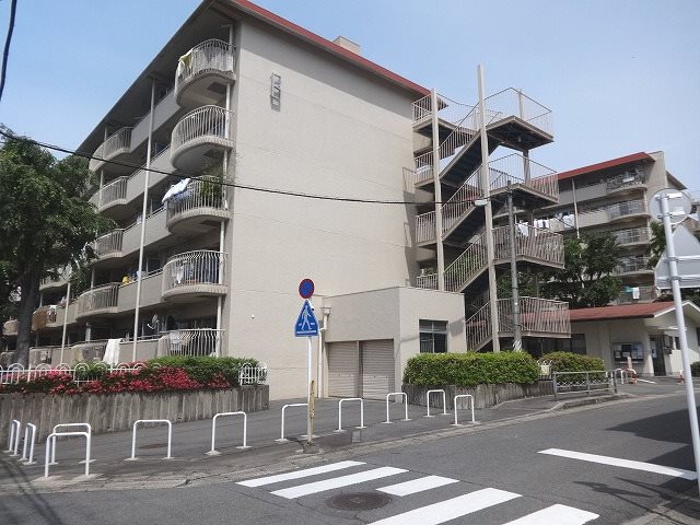 山科椥辻団地A棟 外観写真
