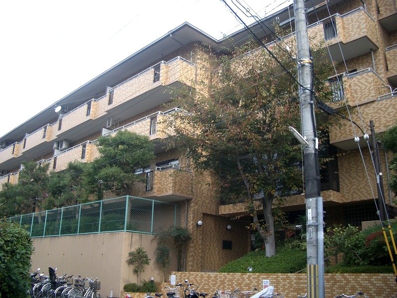 ライオンズマンション山科御陵 外観写真