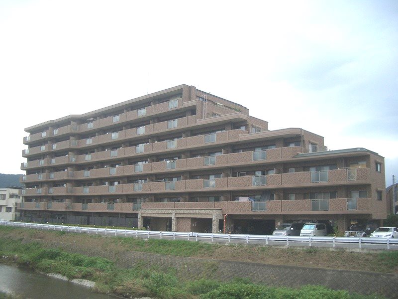 パデシオン山科東野 外観写真