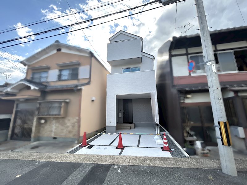 御陵荒巻町 外観写真