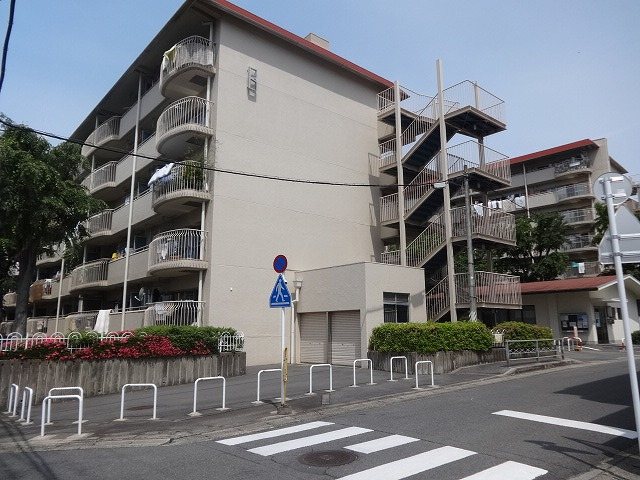 山科椥辻団地A棟 外観写真