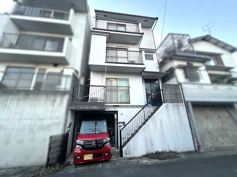 川田山田 外観写真