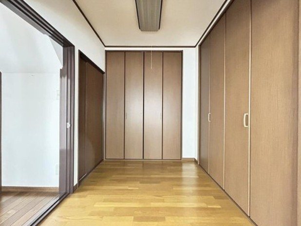 川田御出町 その他