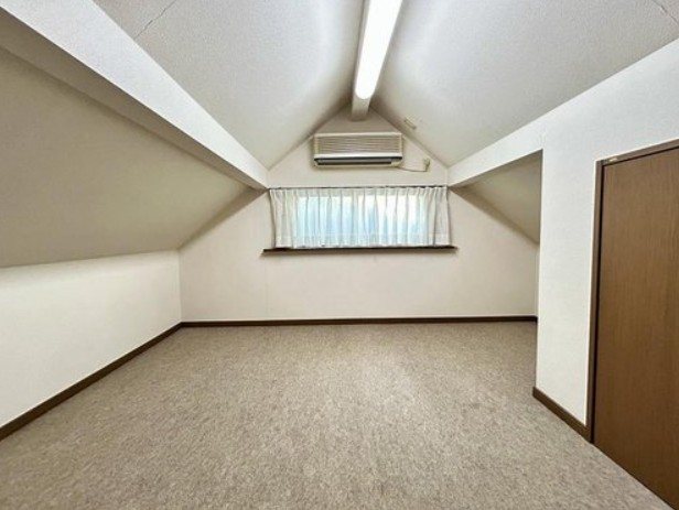 川田御出町 その他