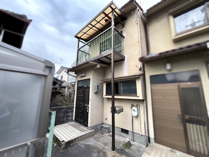 御陵荒巻町 外観写真