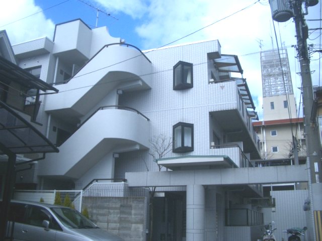 グランデール山科 外観写真