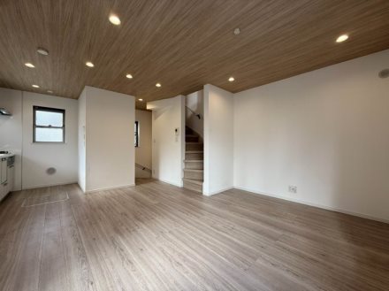 大田区中央２丁目中古戸建 内観写真（リビング）