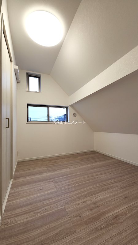 大田区中央２丁目中古戸建 内観写真（子供部屋）