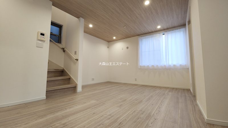 大田区中央２丁目中古戸建 内観写真（リビング）