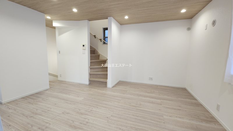 大田区中央２丁目中古戸建 内観写真（リビング）