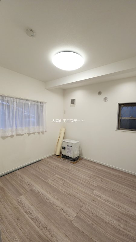 大田区中央２丁目中古戸建 内観写真（リビング以外の居室）