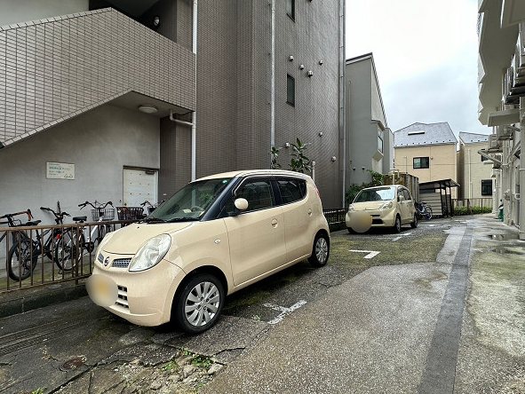 山王アイチマンション 共用部写真（駐車場）
