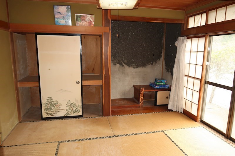 生坂村　中古住宅 内観写真（リビング以外の居室）