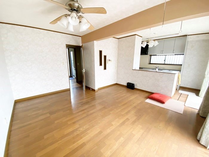 諏訪町５丁目２７７番 内観写真（リビング）