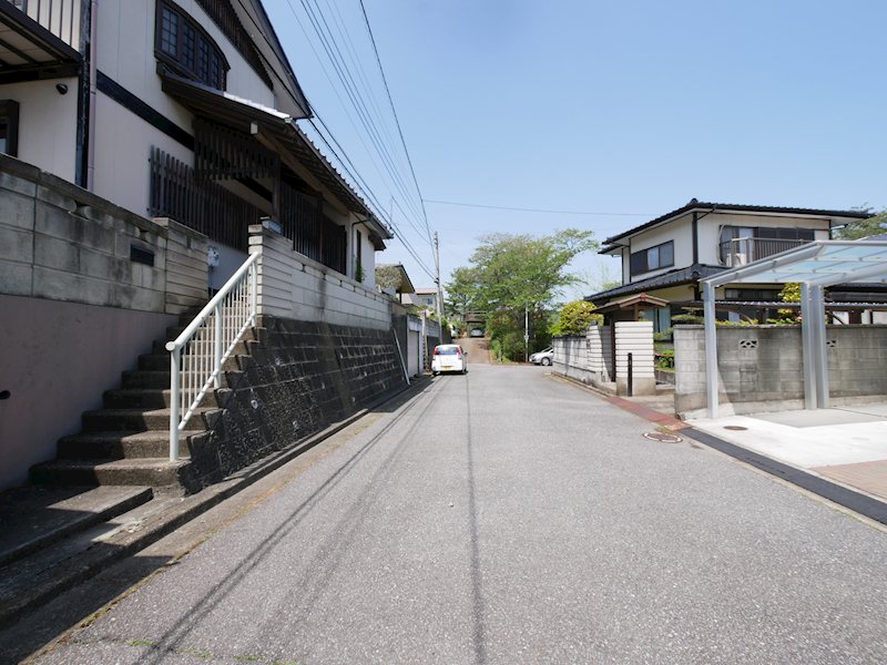 諏訪町５丁目２７７番 現地写真（前面道路含む現地写真）