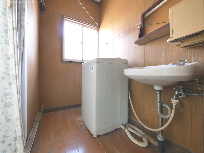 南高野町１丁目７５０番８ 内観写真（洗面台・洗面所）
