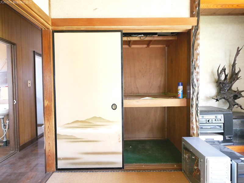南高野町１丁目７５０番８ 内観写真（収納）