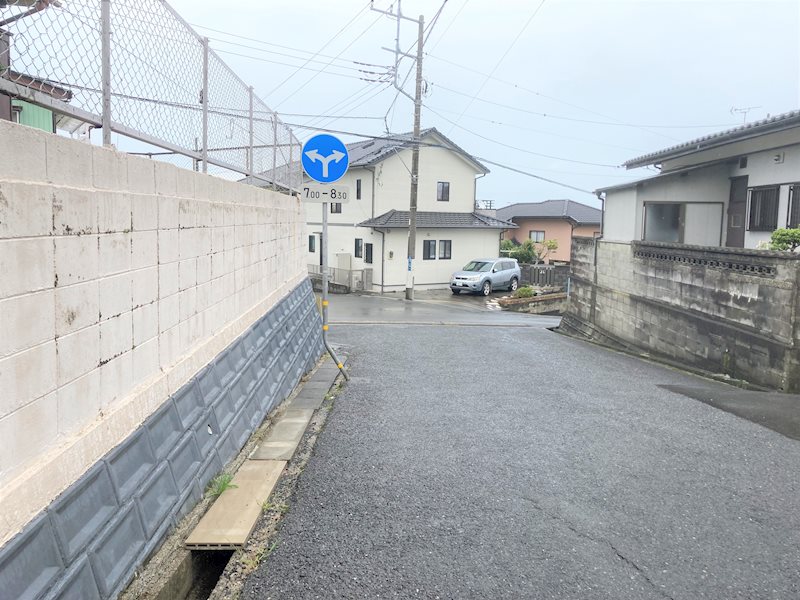 大沼町２丁目１８６番 現地写真（前面道路含む現地写真）