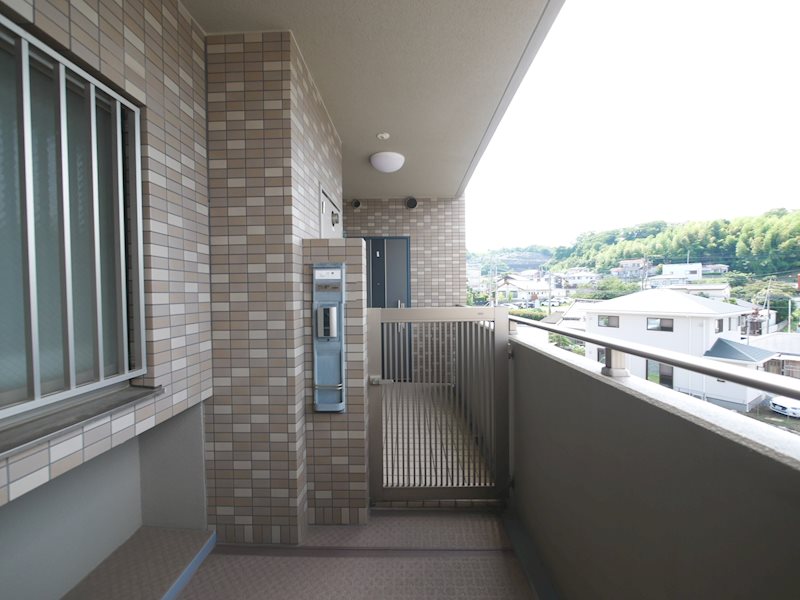 サーパス城南けやき通り 現地写真（玄関）