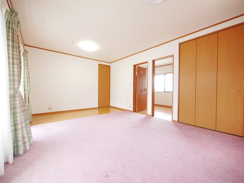 東多賀町５丁目３７７番１ 内観写真（リビング以外の居室）