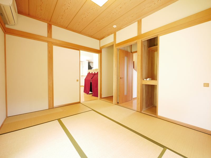東多賀町５丁目３７７番１ 内観写真（リビング以外の居室）