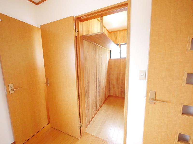 東多賀町５丁目３７７番１ 内観写真（収納）