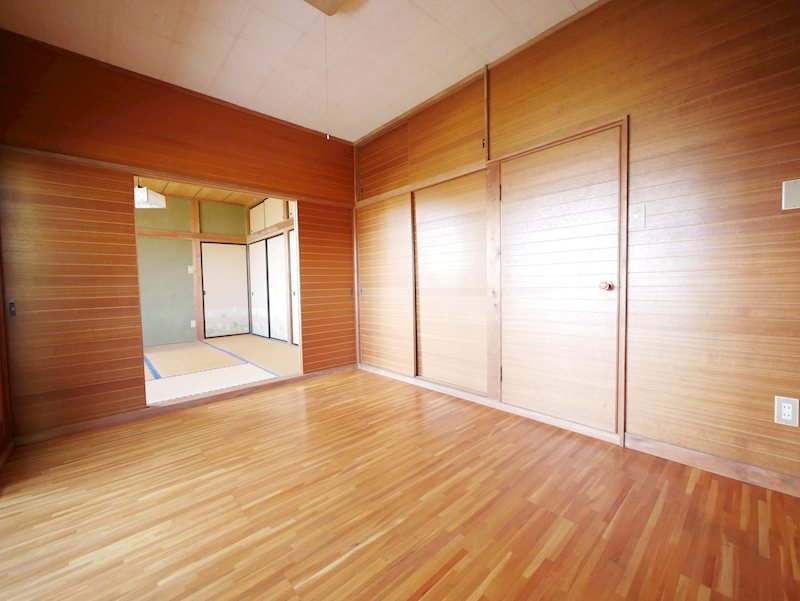 白銀町２丁目５０８番 内観写真（リビング以外の居室）