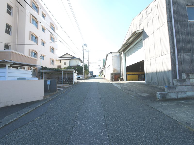荒川マンション 現地写真（前面道路含む現地写真）