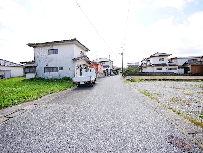 川尻町１丁目６７０番 現地写真（前面道路含む現地写真）