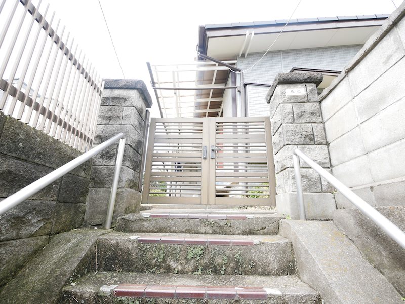 西成沢町２丁目２７１番 現地写真（玄関）