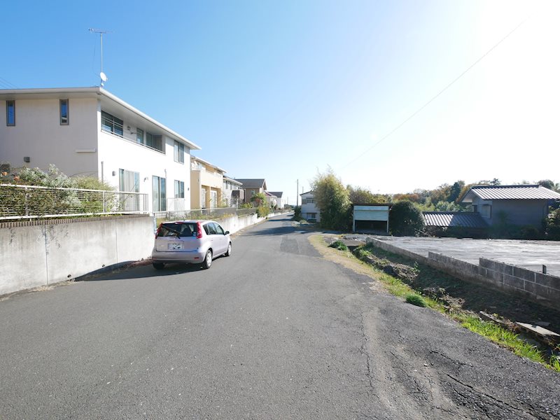 中成沢町１丁目１６４番 現地写真（前面道路含む現地写真）