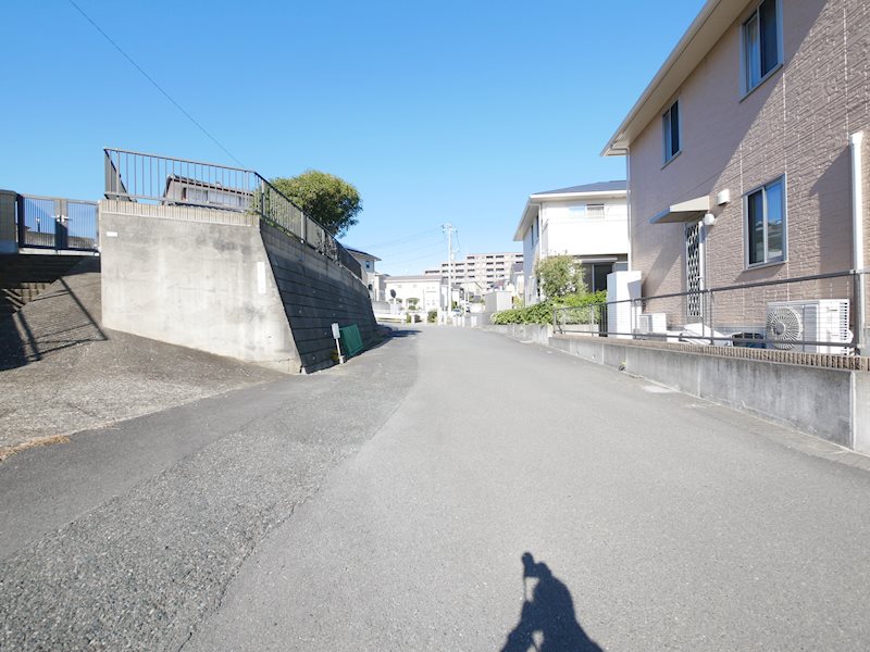 中成沢町１丁目１６４番 現地写真（前面道路含む現地写真）