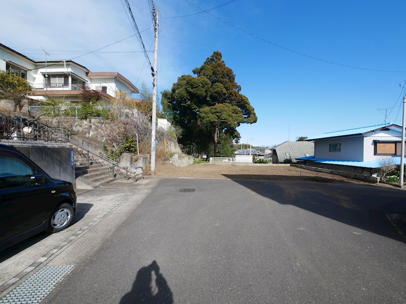 中成沢町２丁目１３０番、６番１０８ 現地写真（前面道路含む現地写真）