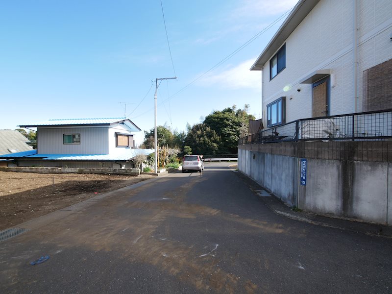 中成沢町２丁目１３０番、６番１０８ 現地写真（前面道路含む現地写真）