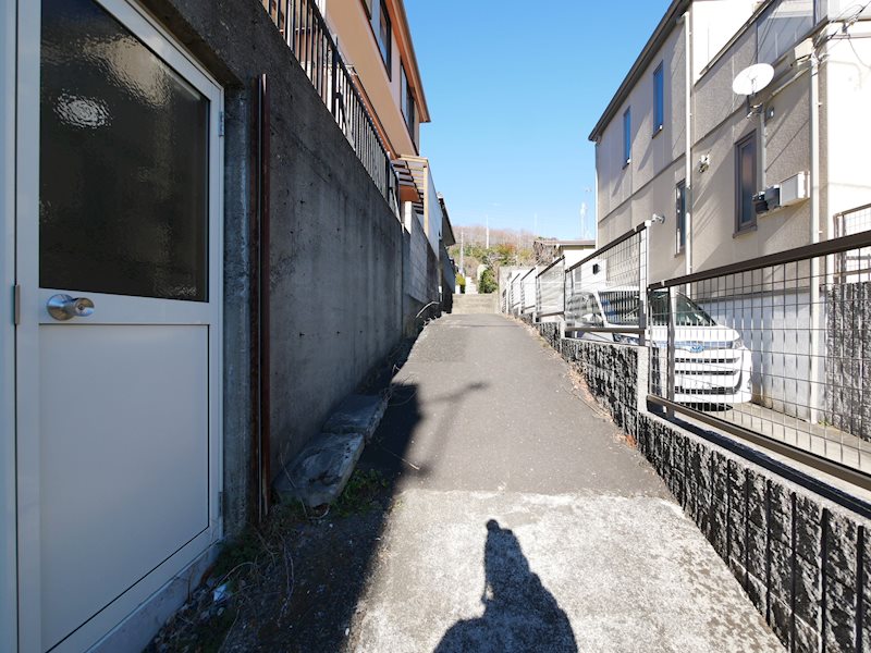 西成沢町１丁目４８番 現地写真（前面道路含む現地写真）
