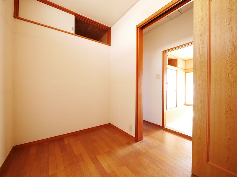 西成沢町１丁目４８番 内観写真（収納）