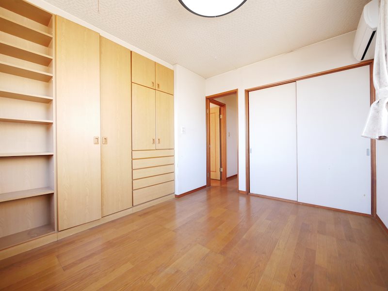 西成沢町１丁目４８番 内観写真（リビング以外の居室）