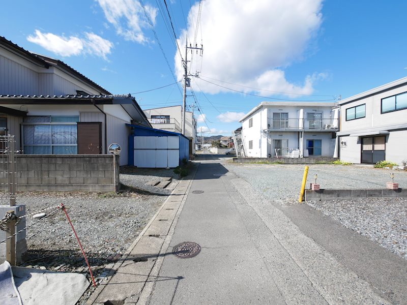 東金沢町４丁目２６１番 現地写真（前面道路含む現地写真）