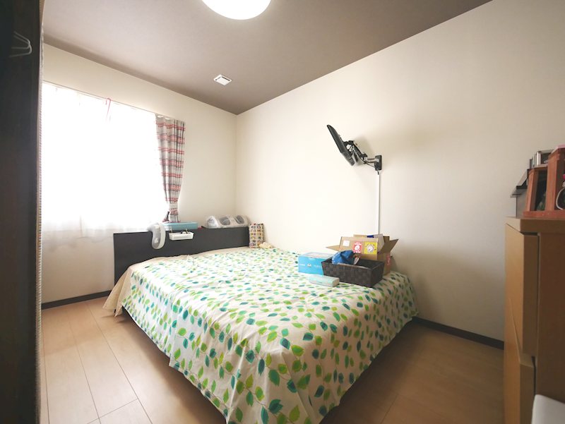 鮎川町２丁目２番１ 内観写真（リビング以外の居室）